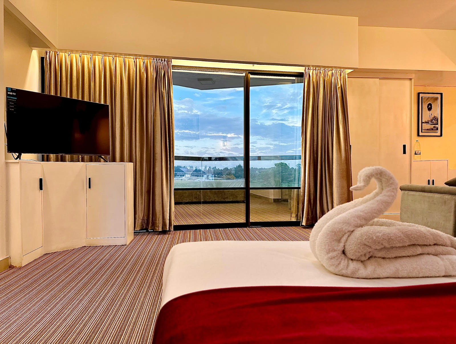 Hotel Mishuk,Luxerious Stay in Cox's Bazar